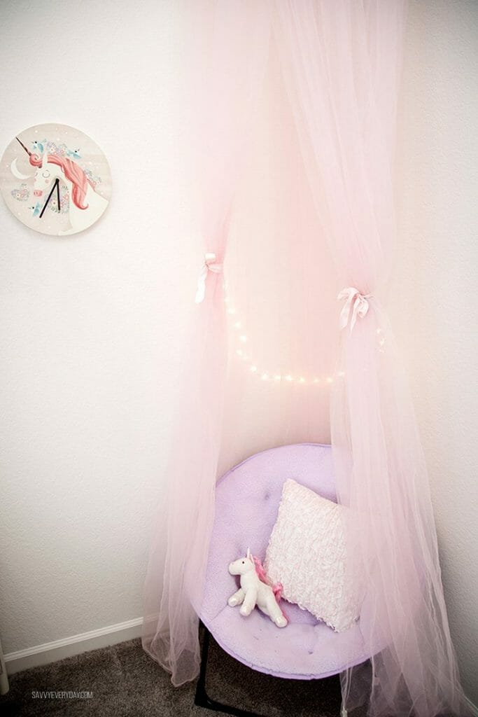 Unicorn reading nook and unicorn clock