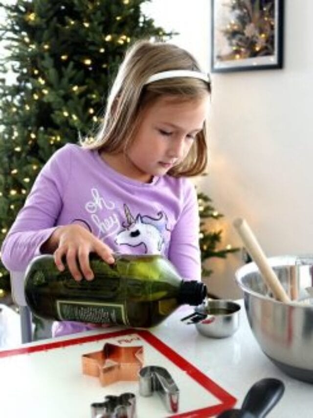 Easy Holiday Traditions for Young Families