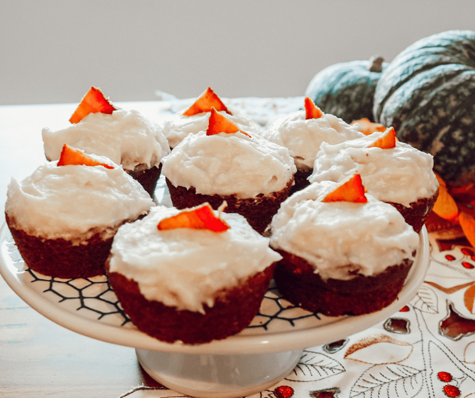 pumpkin maple cupcakes with maple cream cheese frosting