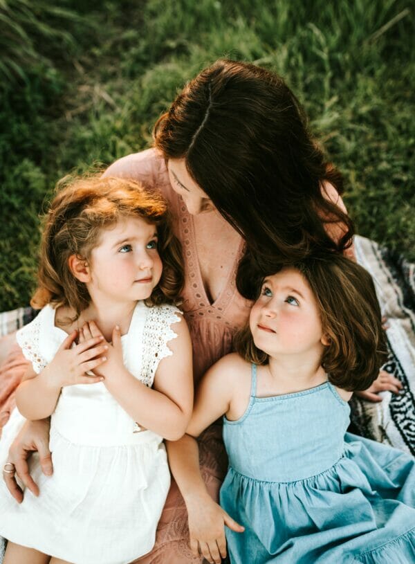 mom with daughters