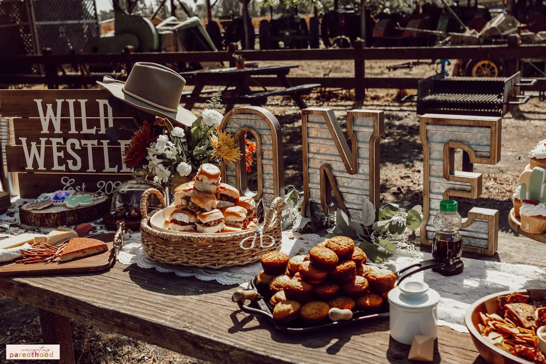 Wild West birthday party table